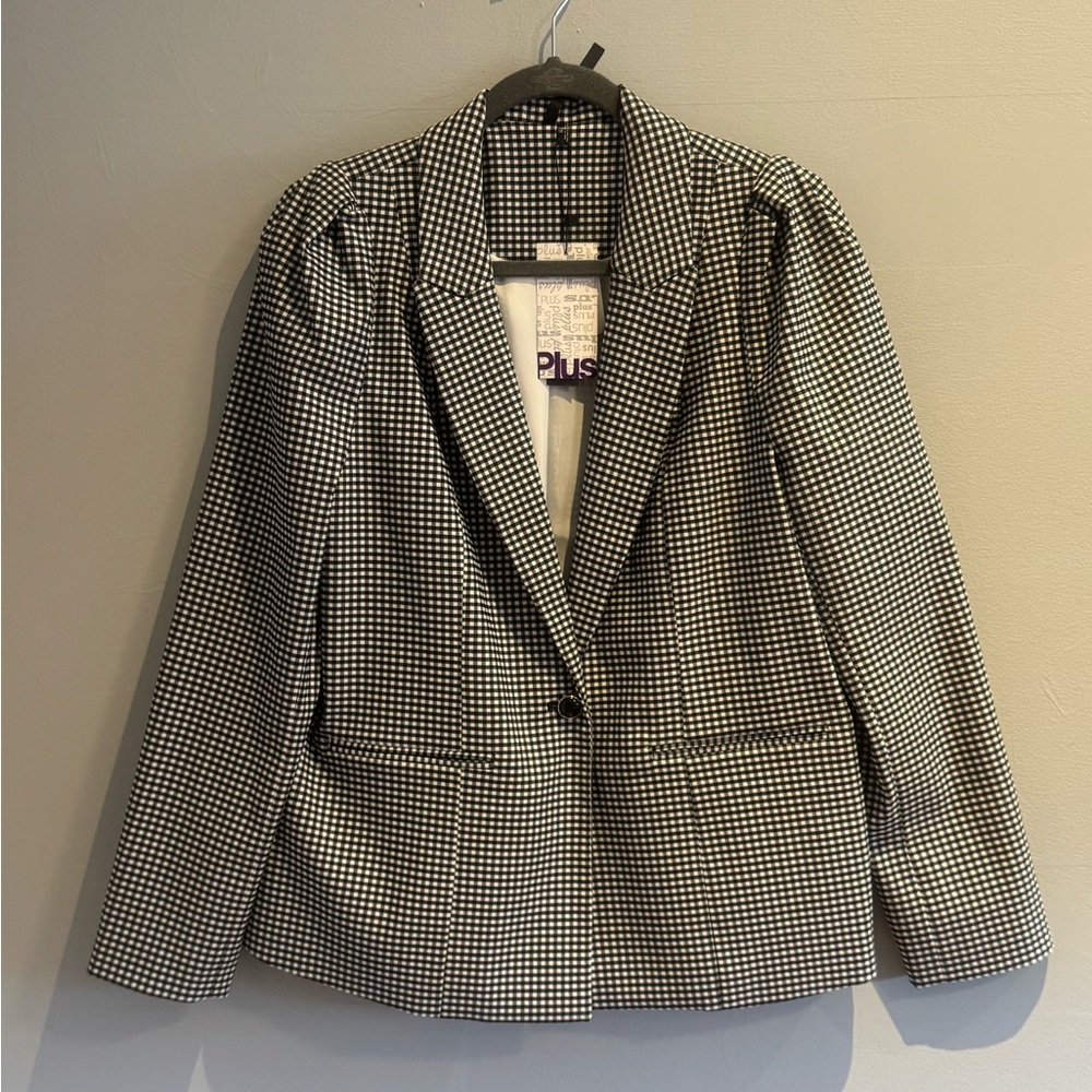 NWT - Women's Black and White Checkered Blazer - 1X